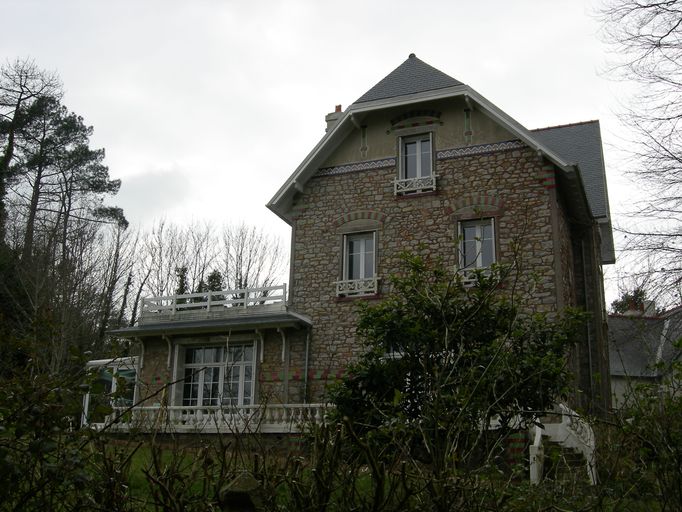Maison de villégiature La Roseraie, 3 rue Bouvet, le Portzic (Crozon)