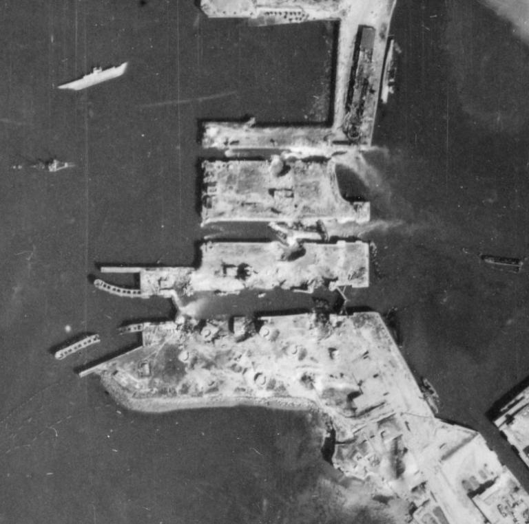 Batterie d'artillerie antiaérienne lourde du Naye, terre-plein du Naye (Saint-Malo)