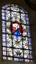 Ensemble des verrières des baies 1 à 5 : Bon Pasteur ; Notre-Dame du Sacré Coeur ; saint Benoît de Nursie, sa soeur jumelle Scholastique et saint Maur ; Saint Vincent de Paul présentant deux sœurs de la Charité au Sacré-Cœur ; Sainte Marie-Madeleine