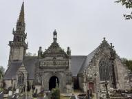 Enclos paroissial et église Notre-Dame, place de l'Eglise (Trémaouézan)