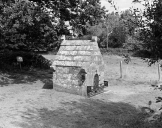Fontaine de Dévotion Saint Fiacre, sur la route de Saint-Brieuc des Iffs (Les Iffs)