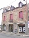 Maison, 1 rue de la Barrière (Hédé fusionnée avec Bazouges-sous-Hédé pour former la commune de Hédé-Bazouges en 2009)