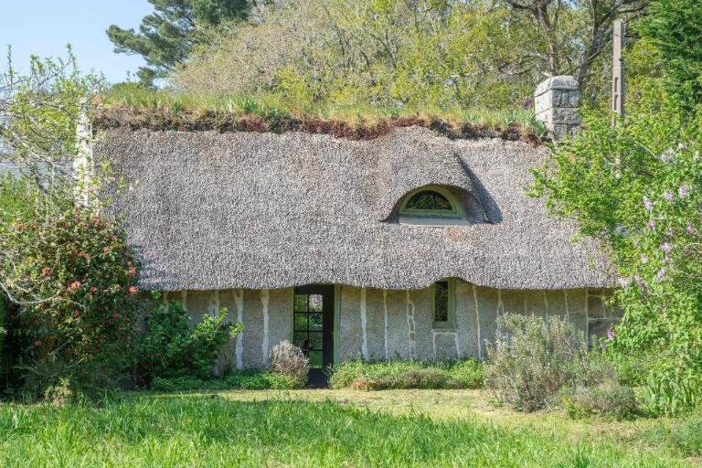 Les architectures à orthostates de Névez et Trégunc