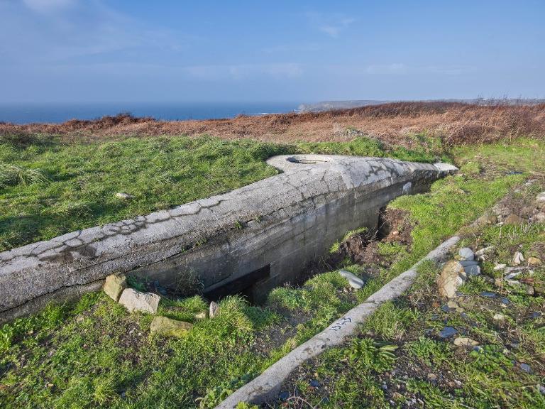 Bunker - abri de type 622 pour deux groupes de combat, Men Tan, Lescoff, pointe du Raz (Plogoff)