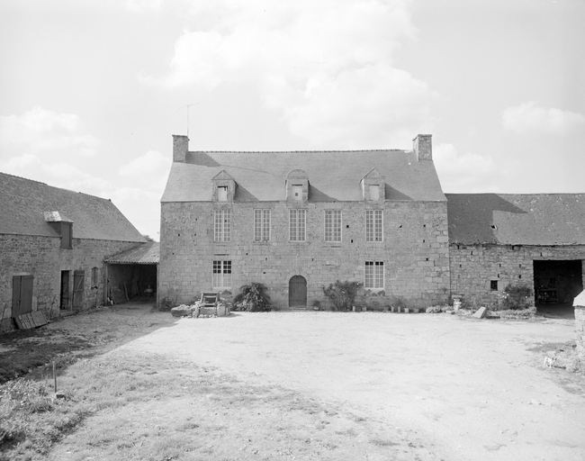 Manoir, Kerlaino (Saint-Agathon)