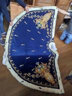 Ensemble : manteau de la Vierge, tunique de l'Enfant Jésus et habits de pages, basilique Notre-Dame-de-La-Guerche (La Guerche-de-Bretagne)