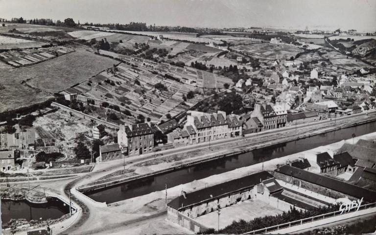 Usine de construction mécanique Rosengart, puis Chaffoteaux et Maury, actuellement magasins de commerce, quai Armez, port du Légué (Saint-Brieuc) TRAVAIL EN COURS