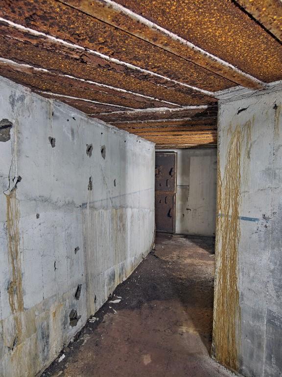 Bunker - casemate pour trois mitrailleuses (St. 31-33), angle nord, Bunker Keroman III (Lorient)
