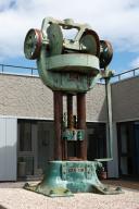 Presse industrielle Saÿn-Paris servant au servant au remandrinage des douilles d’artillerie après tir (Guipavas)