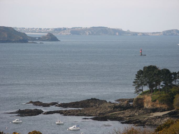 Feu dit tourelle de la Roche Mengant (Roscanvel)