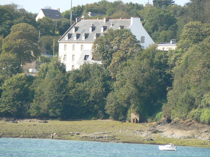 DOUBLON Caserne Sourdis, route de Quélern (Roscanvel)
