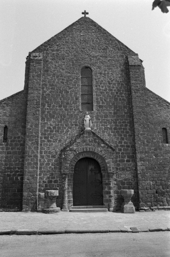 Prieuré de bénédictins, église paroissiale Notre-Dame, place de l'église (Hédé-Bazouges)