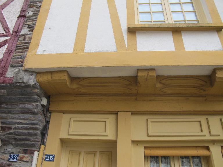 Maison, 25 rue des Ponts (Malestroit)