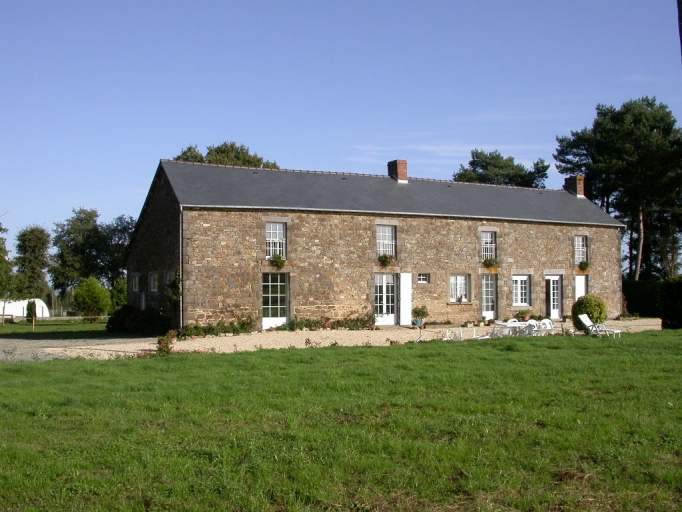 Ferme, Bazouges-sous-Hédé, la Pierre Dohier (Bazouges-sous-Hédé fusionnée avec Hédé pour former la commune de Hédé-Bazouges en 2009)