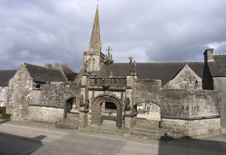 Enclos paroissial et église Saint-Salomon (La Martyre)