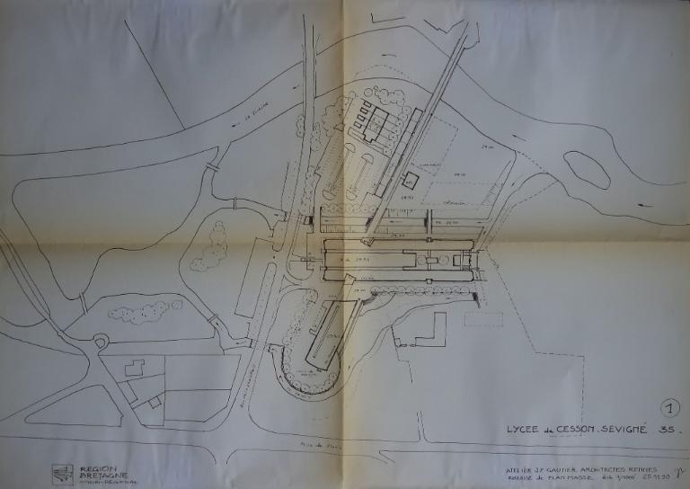 Lycée Sévigné, 2, rue de la Chalotais (Cesson-Sévigné)