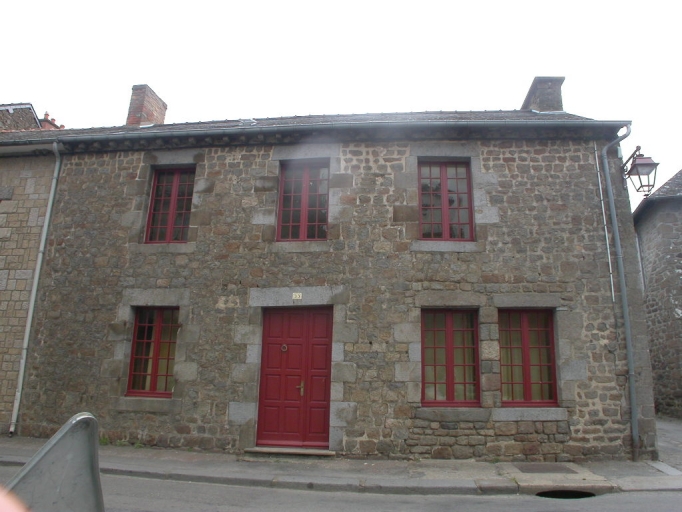 Maison, 33 rue Jean Boucher (Hédé fusionnée avec Bazouges-sous-Hédé pour former la commune de Hédé-Bazouges en 2009)