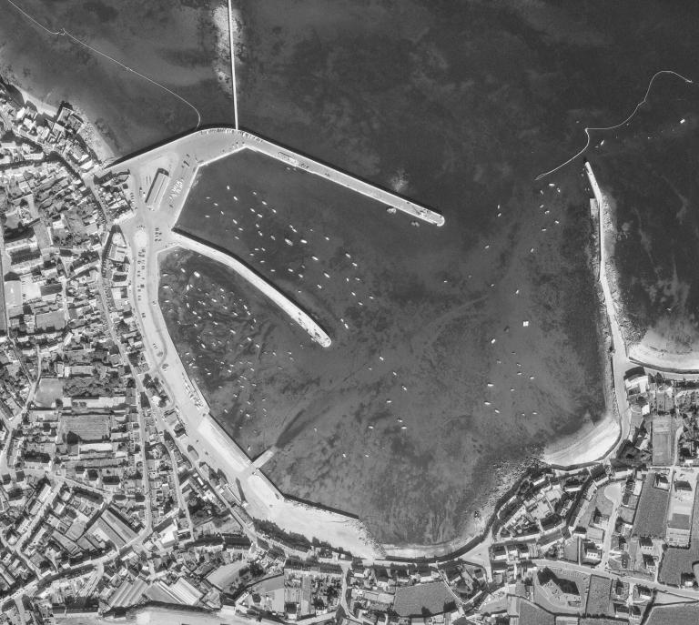 Fortifications et ensemble fortifié du port de Roscoff (Mo 95)