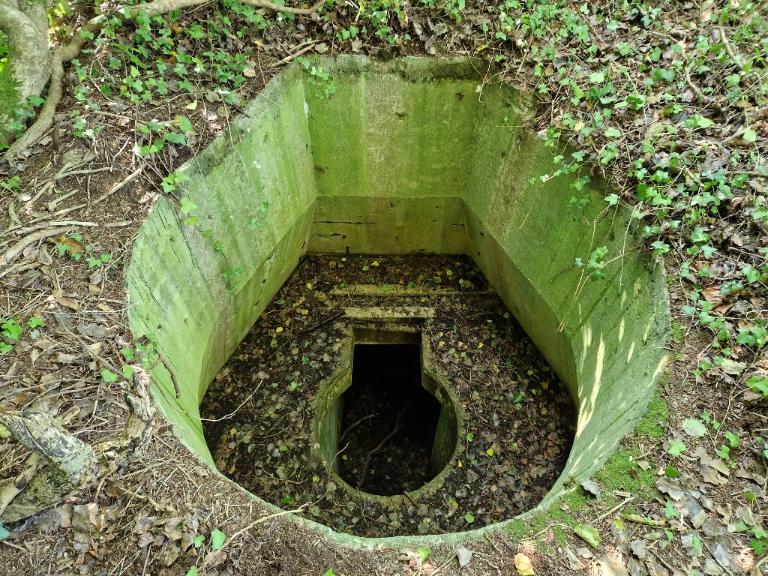 Bunker - abri de type 502 pour deux groupes de combat (Re 96), Tariec (Plouvien)