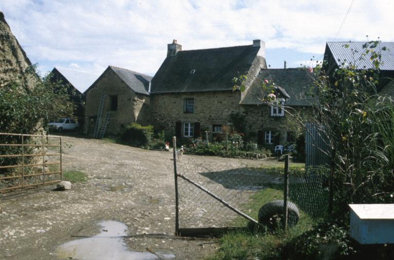 Grange cistercienne de Saint-Cadreuc