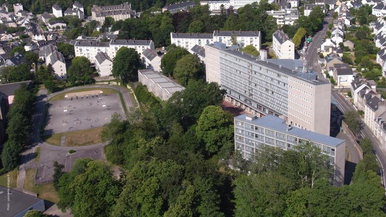 Lycée Auguste Brizeux, 6 rue Bourg-les-Bourgs (Quimper)