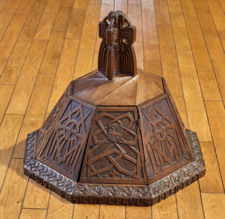 Couvercle des fonts baptismaux, basilique Notre-Dame-de-Délivrance (Quintin)