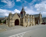 Église paroissiale Saint-Marse, place de la Paix (Bais)