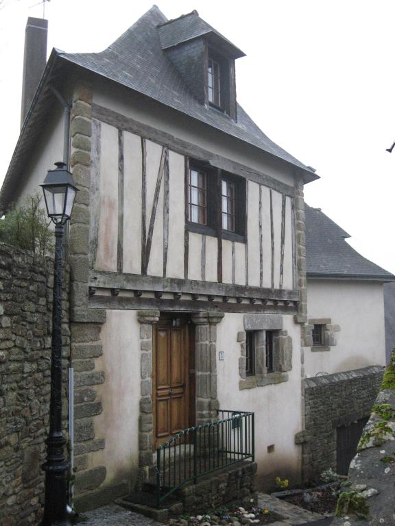 Maison, 3 rue des Lombards (Hennebont)