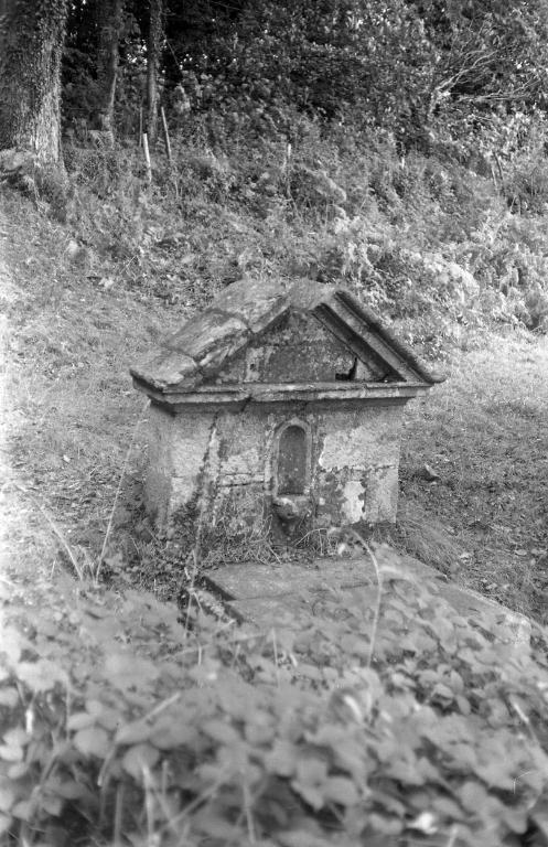 fontaine du Bot, rue de Kercroch (Hennebont)
