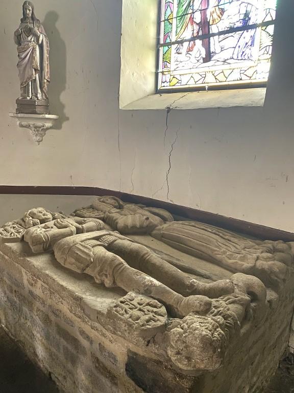 Tombeau : famille Herbaut-Quelen, église Sainte-Croix (La Croix-Helléan)