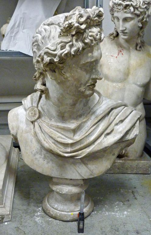 Moulage de l'Apollon du Belvédère (citation), lycée Émile Zola (Rennes)