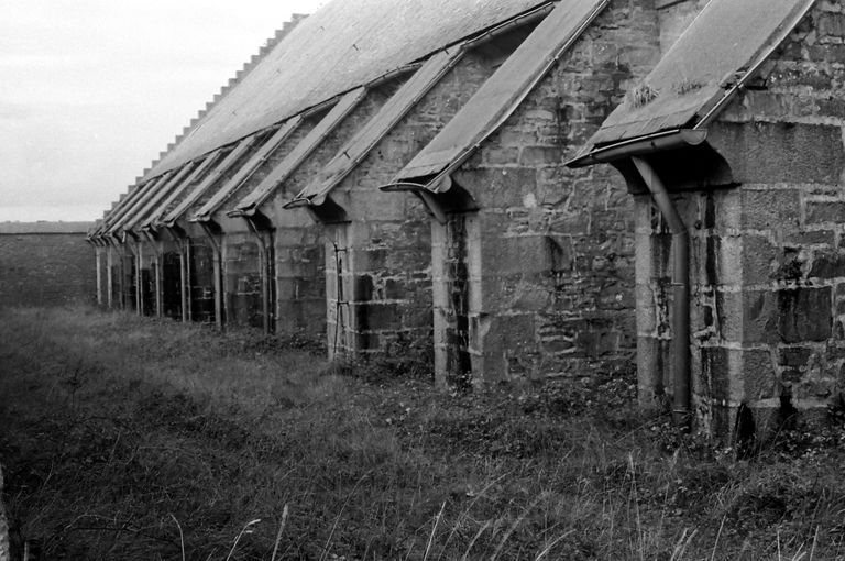 Magasins à poudre dits poudrières de l'île des Morts (Crozon)
