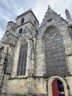 Église paroissiale Saint-Armel, place de l'église (Ploërmel)