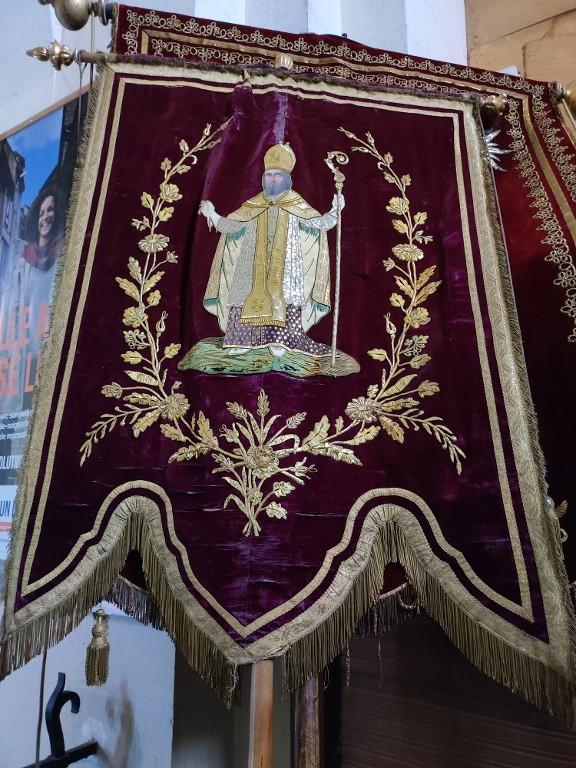 Ensemble de trois bannières de procession, église Saint-Pierre (Châteaubourg)