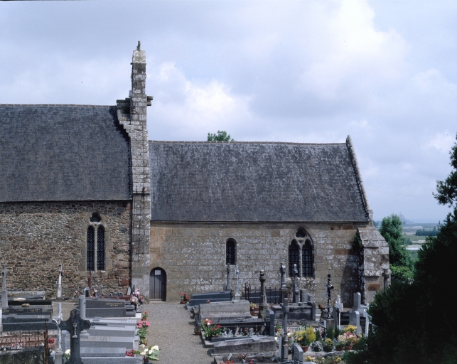 Prieuré Saint-Georges (prieuré cure), église paroissiale de bénédictins (Saint-Georges-de-Gréhaigne)