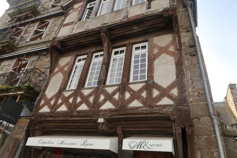 Maison, 39 place du Centre (Guingamp)