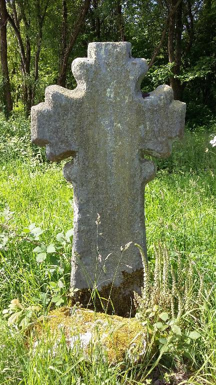 Croix monumentale de la Ville-au-Comte (Monteneuf)