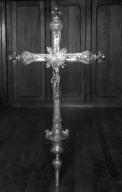Croix de procession, église paroissiale Saint-Léonard (Fougères)