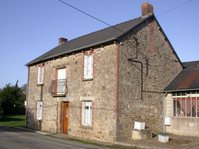 Maison, Bazouges-sous-Hédé, le Chêne Blanc (Bazouges-sous-Hédé fusionnée avec Hédé pour former la commune de Hédé-Bazouges en 2009)