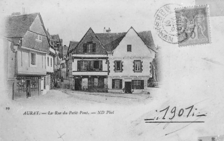Maison, 21 place Saint-Sauveur (Auray)