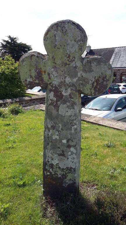 Croix de l'ancien cimetière (Monteneuf)