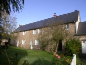 Alignement de maisons, Bazouges-sous-Hédé, la Tréhonais (Bazouges-sous-Hédé fusionnée avec Hédé pour former la commune de Hédé-Bazouges en 2009)