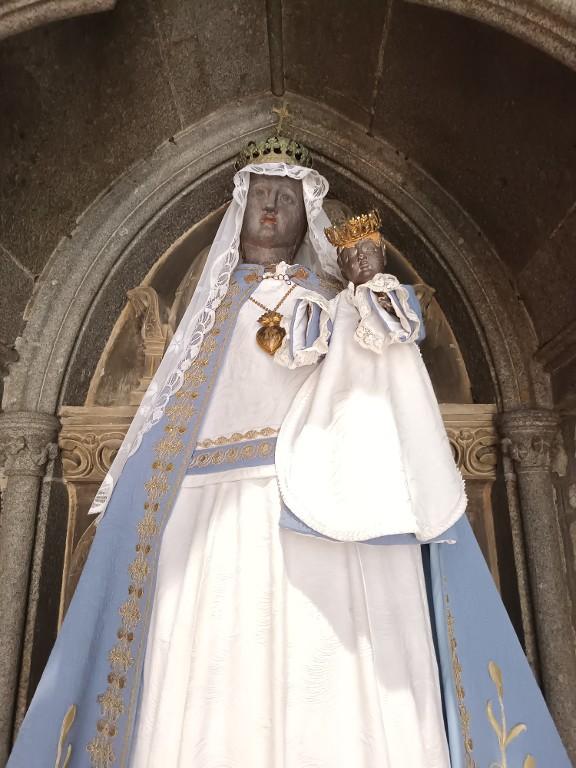 Statue : Vierge à l'Enfant dite Notre-Dame de Bon Secours ou la Vierge noire, Basilique Notre-Dame-de-Bon-Secours (Guingamp)