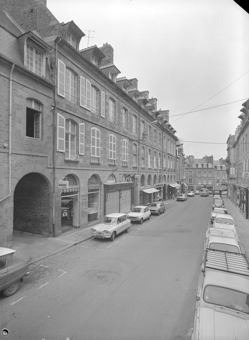Immeuble, 8, 10 rue Nationale (Fougères)