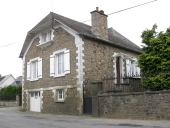 Maison, 11 rue de l'Etang (Hédé fusionnée avec Bazouges-sous-Hédé pour former la commune de Hédé-Bazouges en 2009)