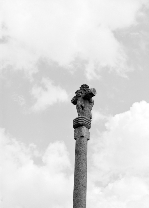 Croix de chemin, dite Croix des Gallos, près de Sainte-Noyale (Noyal-Pontivy)