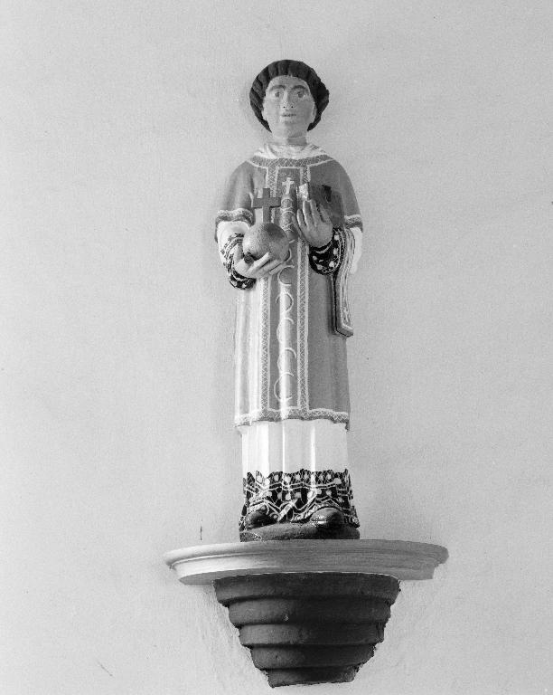 Statue : diacre, chapelle Saint-Yves (Cruguel)
