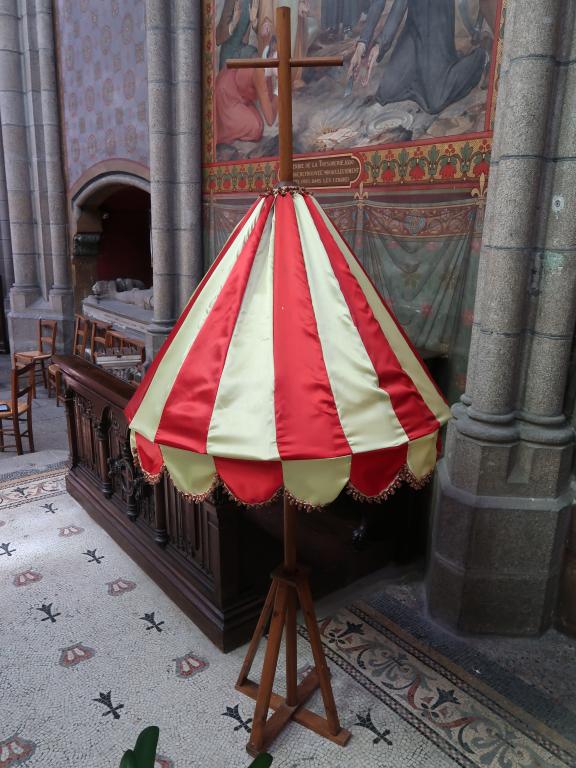 Ombellino, basilique Notre-Dame-de-Délivrance, Quintin