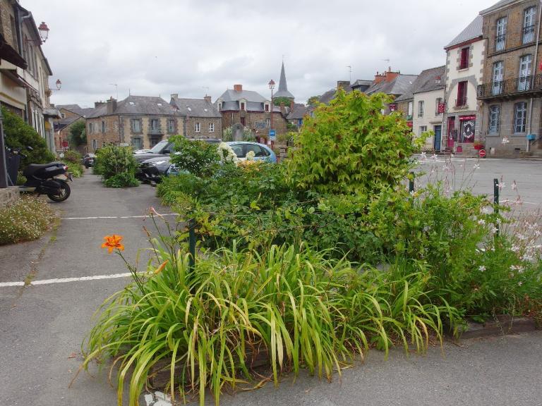 Place de la Mairie (Hédé)