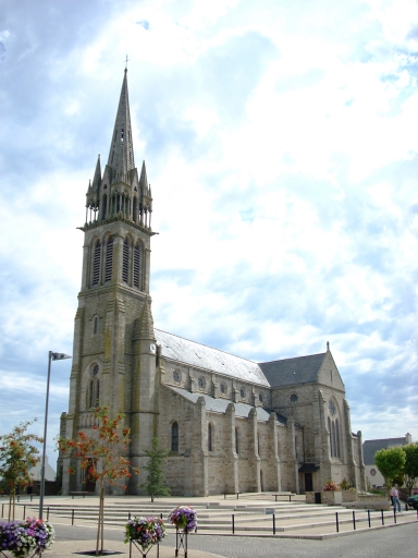 Eglise paroissiale Saint-Pierre, rue Streat al Lann (Plouénan)